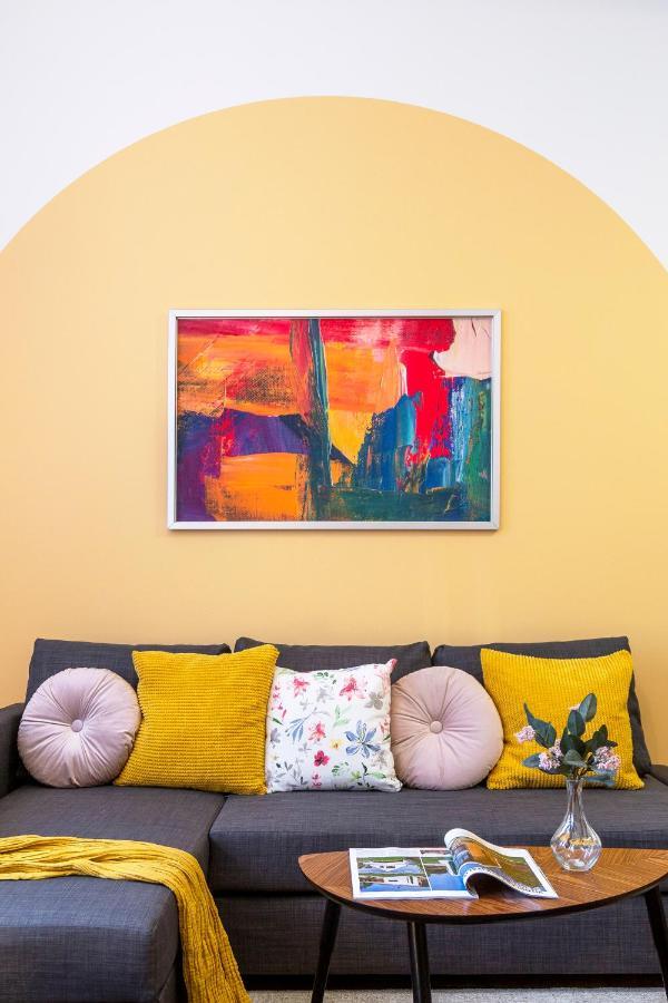 Cozy Home By Bella In The Heart Of Boedapest Buitenkant foto