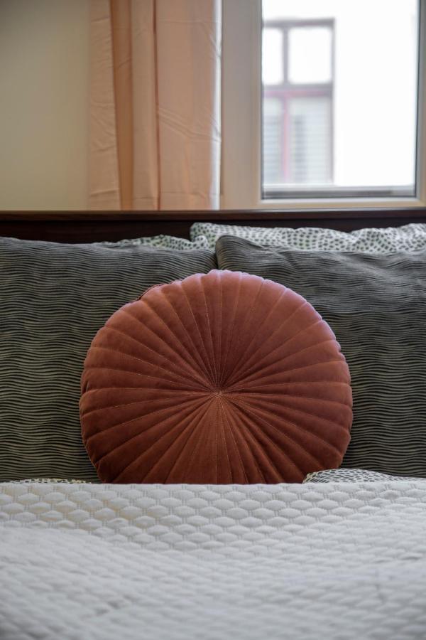 Cozy Home By Bella In The Heart Of Boedapest Buitenkant foto